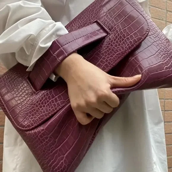 NWT Vici Fold Over Envelope Clutch - Picture 2 of 5